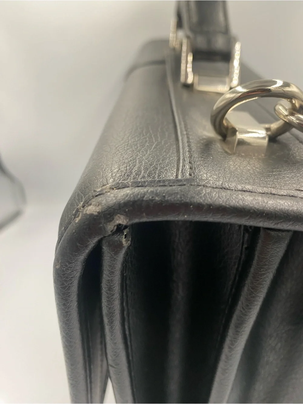 Samsonite Black Leather Laptop Briefcase with Silver Hardware
